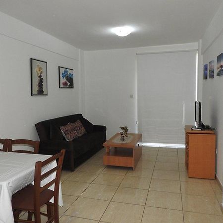 One Bedroom Aptm Larnaca Bagian luar foto