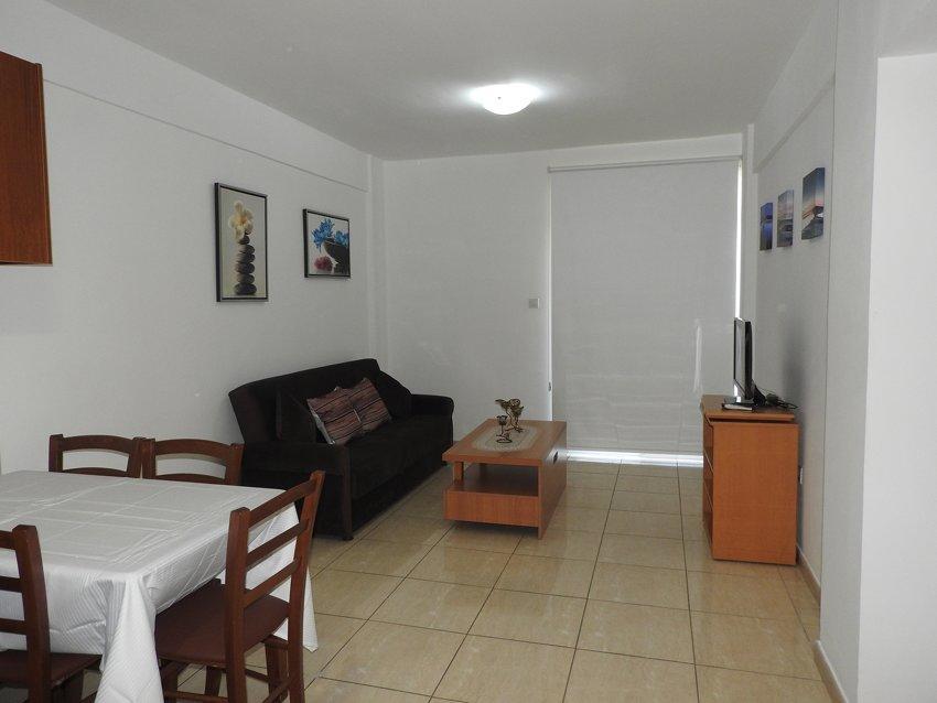 One Bedroom Aptm Larnaca Bagian luar foto